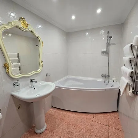 Hotel Oreanda 3*
